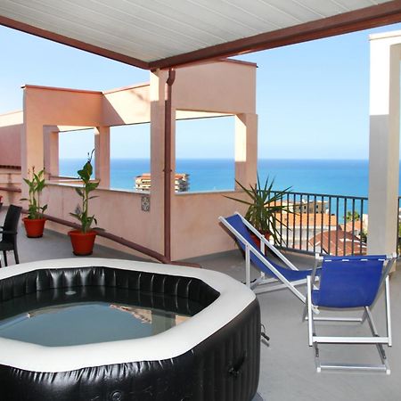 Attico Vista Mare Con Terrazza E Spa Riscaldata Santo Stefano di Camastra Exteriör bild